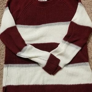 😲 SALE! Red and white SO sweater